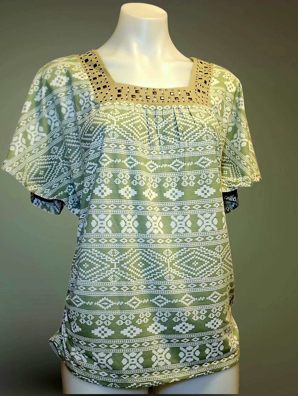 Lena Petites P/L Studded Geometric Square Neck Short Sleeve Blouse Sage Green - Picture 3 of 8